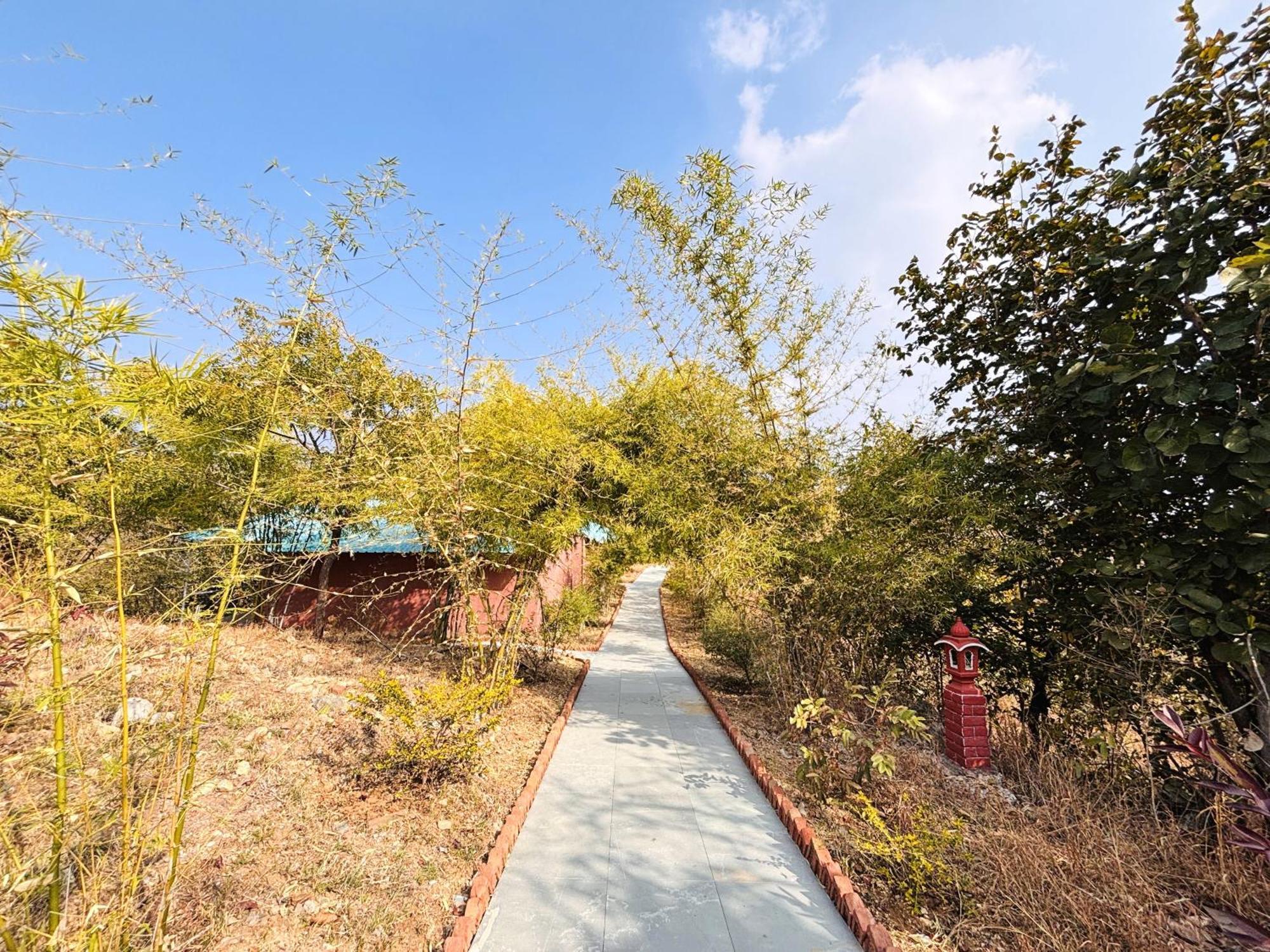 קומבלגרה The Sky Imperial Jungle Camp Resort מראה חיצוני תמונה